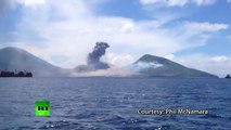 Impresionantes imágenes de la erupción del volcán Tavurvur en Papúa Nueva Guinea