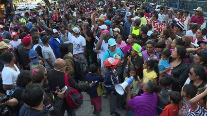 Centroamericanos en México protestan frente a embajada EEUU
