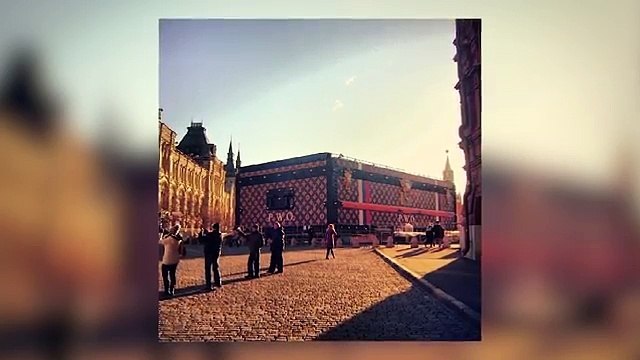 UsachevToday - PS4 в России и чемодан на Красной Площади