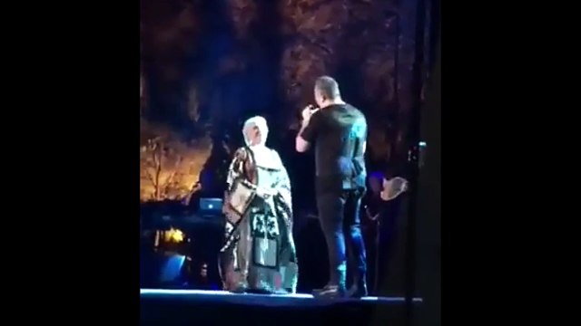 Μαγική Στιγμή !!! Μαρινέλλα & Αντώνης Ρέμος - Έτσι ξαφνικά - Live 2015