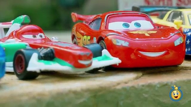 Cars Toy Opening with Planes Racing Against Cars Toys on the Hydro Wheels Splash Speedway Track Set