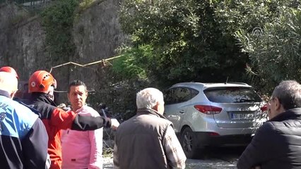 Beşiktaş'ta İstinat Duvarı Çöktü (1)