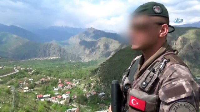 Özel Harekat Polisleri Sınırda Kuş Uçurtmuyor