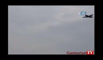 Facia anı kamerada! Fransa'da uçak yere böyle çakıldı: 2 pilot öldü