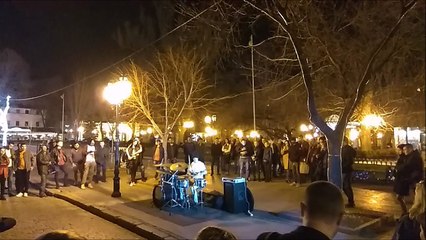 Drummer plays in Deribasovskaya at 07 Aprel 2018