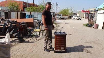 Burdur Hurda Sobadan Çıkan 100 Çeyrek Altını Sahibine Teslim Etti