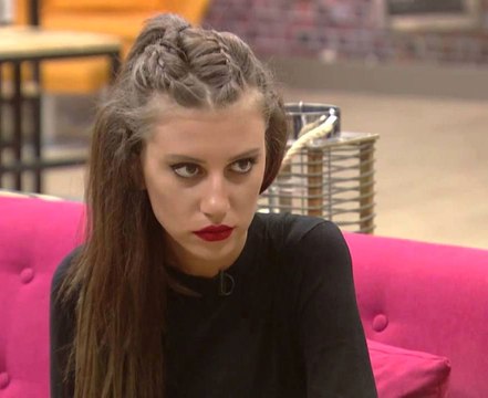 Gelin Adayı Melis Buse Betkayan'ın Annesiyle Dudak Dudağa Pozu Olay Oldu