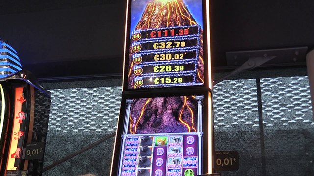 Info / Actu Loire Saint-Etienne - A la Une : Traditionnellement journée de la chance, les Casinos font le plein pour le Vendredi 13 !