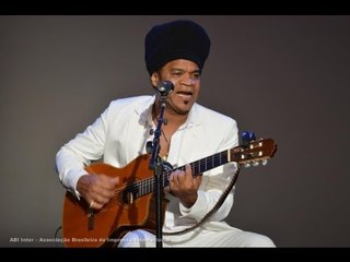 Sem "Caxirola" - Carlinhos Brown é homenageado nos EUA - Brazilian Press Awards 2013