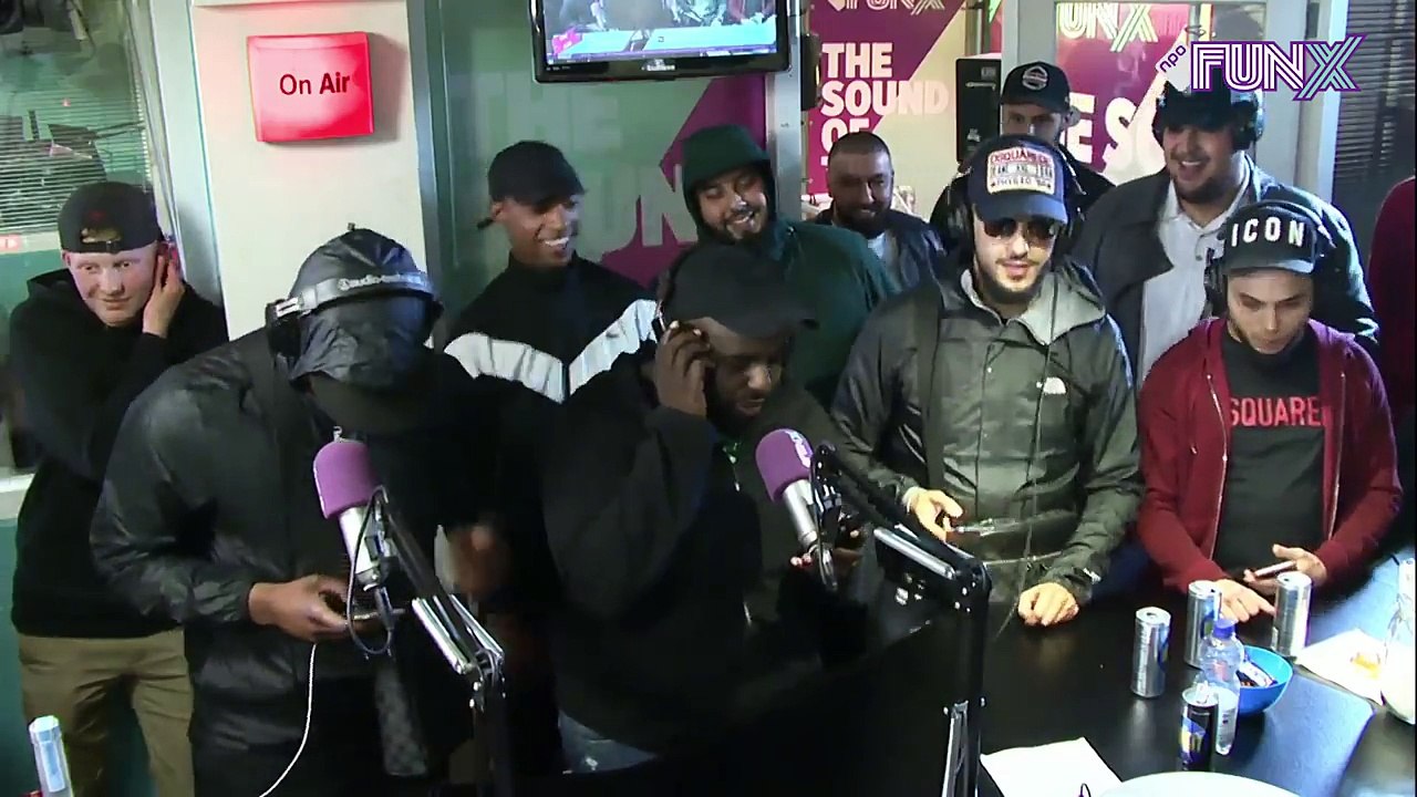 Mula B Megasessie Ft. LouiVos, 3robi, Iliass, Bartofso, Kingsize & Iliassopdebeat | Mula B Takeover