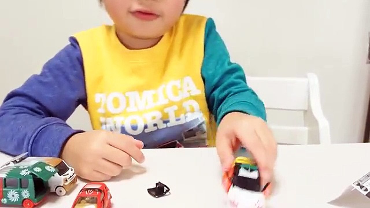 傾きものトミカで遊びました【がっちゃん】TOMICA