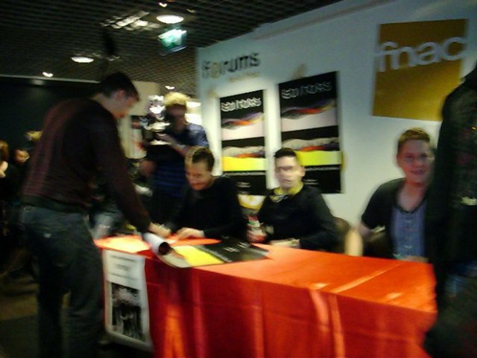 Editors Fnac signing session Brussels Belgium 7 nov 2009
