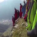 10 sauts en wingsuit à la suite... Dingue