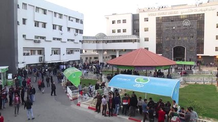 İsrail 1 Filistinliyi Şehit Etti, 701 Filistinliyi Yaraladı