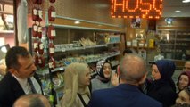 Cumhurbaşkanı Erdoğan, Beykoz’da şarküteriden alışveriş yaptı