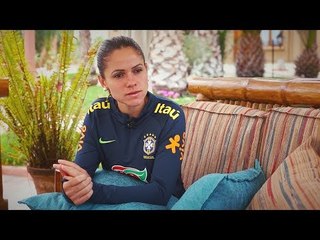 Seleção Brasileira Feminina: Érika começo com o irmão em São Paulo