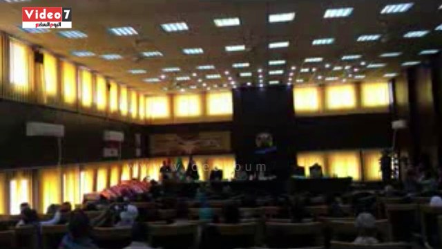 محافظ الفيوم ومدير المحاربين القدماء يُكرمان أسر الشهداء والمصابين