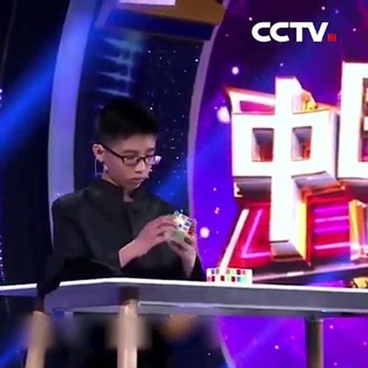 CCTV - Este chico se llama Que Jianyu y tiene 12 años de...