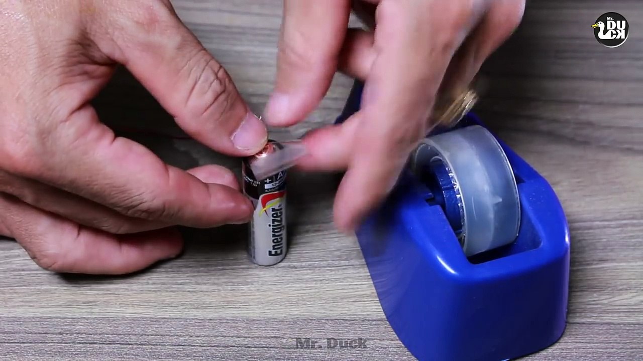 10 AMAZING SCIENCE EXPERIMENTS HD