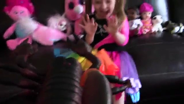 Kaias NEW PET! Surprise box with PET inside. SCARY animal. The Toytastic Sisters