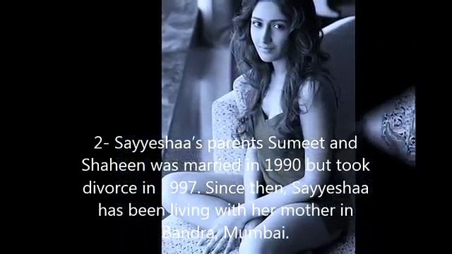 Sayyeshaa Saigal_ 10 unknown facts about Shivaay actress & Photos - YouTube (360p)