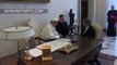 Nuevo embajador de Israel se reúne con el Papa y le regala réplica de valiosa menorá