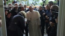 La visita del Papa -conmocionado y en silencio- a la ciudades devastadas por terremoto