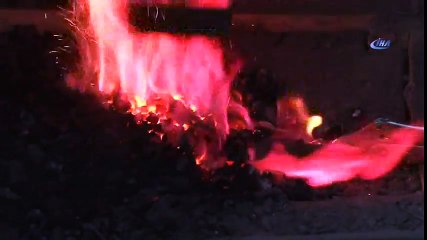 Hobi Olarak Yapmaya Başladığı Kılıçlar Dizilerde Kullanılıyor