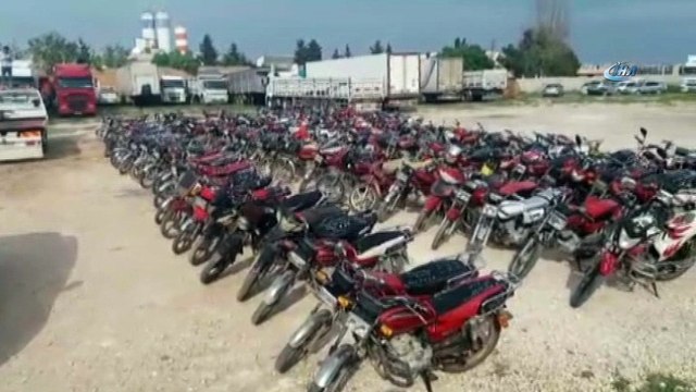 Polis ekiplerinden motosikletlere sıkı denetim