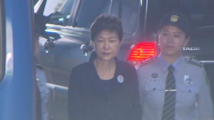 박근혜 항소 포기..."사법부 무시 전략 유지" / YTN