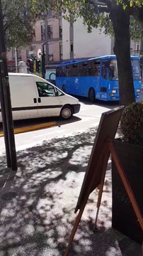 Andria: ecco cosa fanno gli autobus tutti i santi giorni tra via Duca di Genova e via Firenze