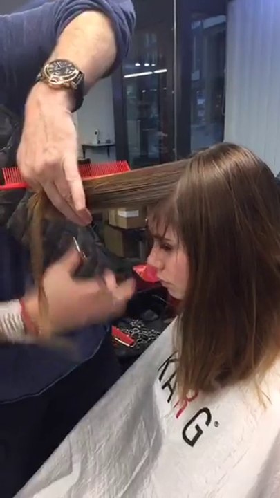 How to: Medium length layered haircut Tutorial...