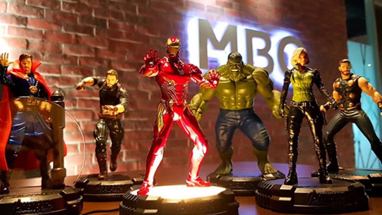 2018 PETRON Marvel Avengers Infinity War Desk Collectibles | fastfoodTOYcollection