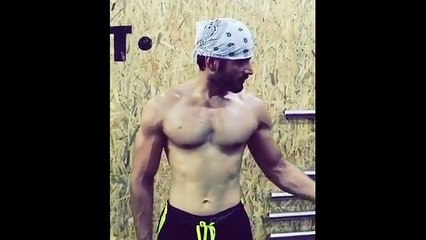 Karan Tacker Shirtless Workout