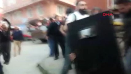 Bursa Pompalı Tüfekle 2 Kişiyi Vurdu, Evini Yaktı, 2 Rehinem Var Dedi