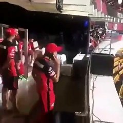 Strange Act of Virat Kohli With Anushka During IPL Match