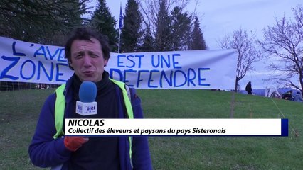 D!CI TV : des défenseurs de la ZAD de Notre-Dame-des-Landes bloquent un rond point près de Sisteron