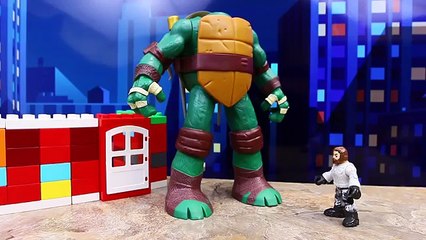 Zootopia Mr Big and Kevin with Weaselton Buy a Giant Teenage Mutant Ninja Turtle Statue and Toys