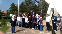 SANDIKLI MİRALAY REŞAT BEY İLKOKULU VE VELİLERİ DUMLUPINARDA ORDULAR İLK HEDEFİNİZ AKDENİZDİR İLERİ EMRİ VERDİ HABİB AKALIN