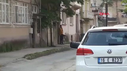 Bursa Pompalı Tüfekle 2 Kişiyi Vurdu, Evini Yaktı, 2 Rehinem Var Dedi