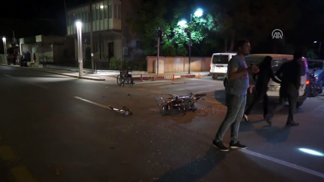 Motosikletle otomobilin çarpışma anı güvenlik kamerasında - MANİSA