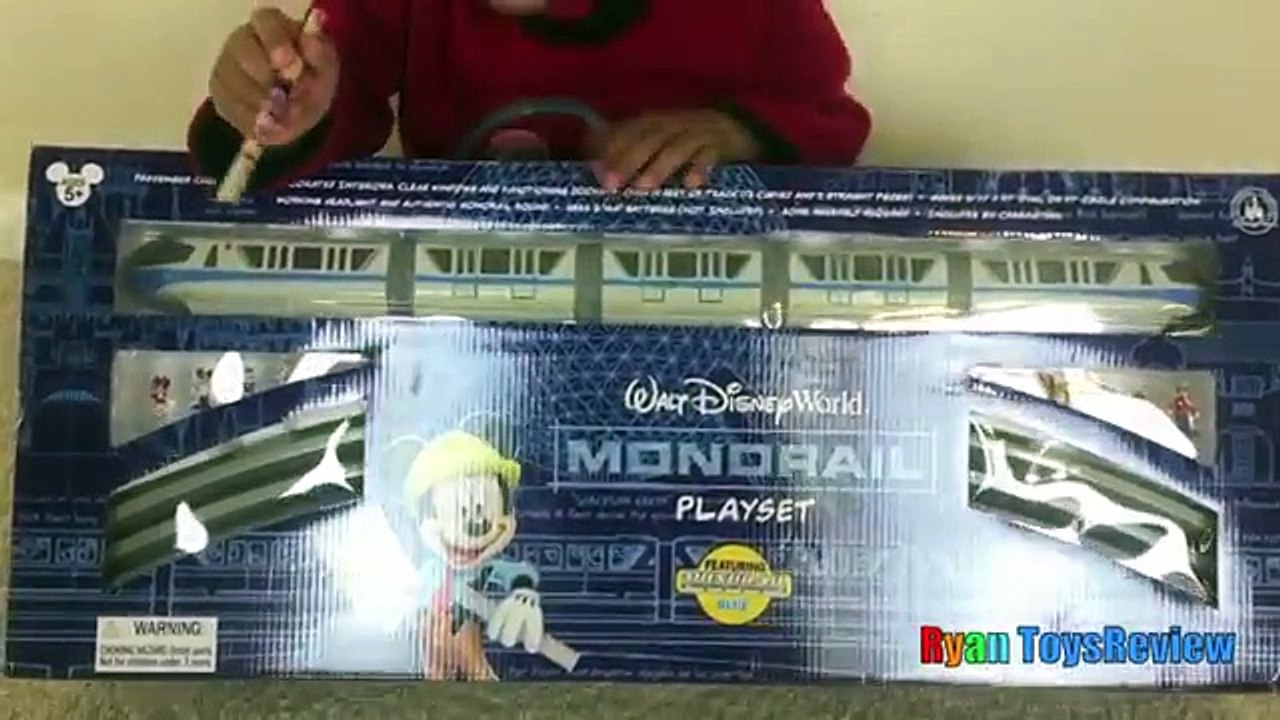 Disney Toys Monorail Train Playset with Paw Patrol and Mickey Mouse