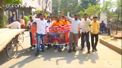 Disturbios por el estreno de una película épica en India