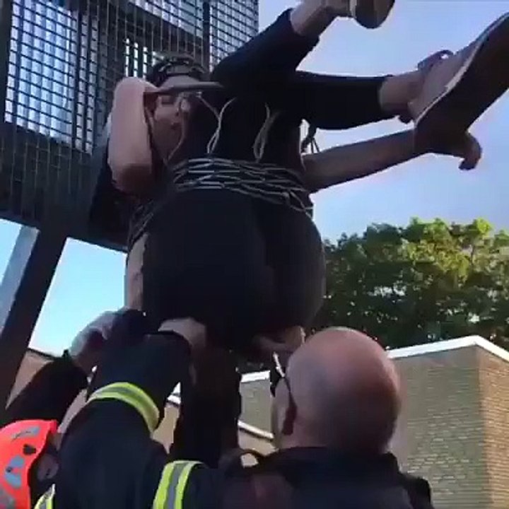 OMG how did she get in there