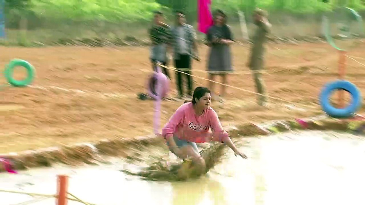 டிவி சேனல்கள் பிரபலமாவதற்கு செய்யும் அசிங்கத்தைப் பாருங்கள் வீடியோ