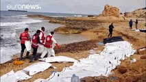 Recuperados 74 cadáveres de inmigrantes frente a la costa de Libia