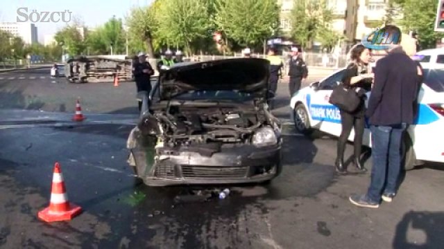 Askeri personel taşıyan servis minibüsü devrildi: 5 yaralı