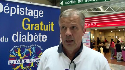 Daniel Moncho, président du Lions Club et Sébastien, étudiant infirmier
