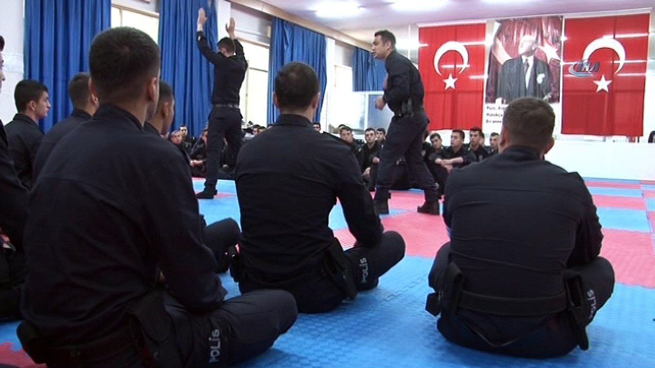 Polis adayları zorlu eğitim sürecinden geçiyor