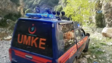 Mantar toplamak isterken uçurumdan yuvarlandı, ekipler 1 gün sonra cansız bedenine ulaştı